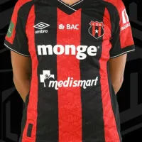 Fuera de Alajuelense: un anuncio oficial confirma la salida de una figura extranjera