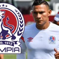 Los 4 futbolistas que Olimpia castiga por jugar torneos burocráticos en Estados Unidos ¿Los echarán del club?