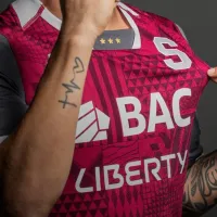 Ganó 14 títulos con Saprissa, lo echaron por culpa de Alajuelense y ahora tiene nuevo equipo en Costa Rica