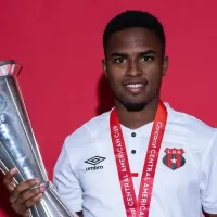 Kenyel Michel manda el mensaje que Alajuelense necesitaba y hace enfurecer a todos en Saprissa