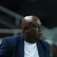 Hernán Medford contra las cuerdas: tras la eliminación de Herediano, el DT tomó una fuerte decisión