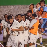 ¡Alajuelense venció por penales a Xelajú y es tricampeón de la Copa Centroamericana!