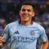 Alonso Martínez recibe la distinción que tanto celebra Costa Rica