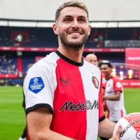 El director deportivo del Feyenoord rompió el silencio y habló sobre el futuro de Santiago Giménez