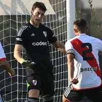 Santiago Beltrán atajó un penal en el River vs. Boca de la Reserva