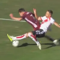 Video: el insólito penal que le cobraron en contra a River ante Lanús en Reserva