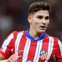 Primera titularidad y reconocimiento: Julián Álvarez salió desde el once inicial en Atlético Madrid y fue aplaudido