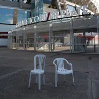 ¿Nuevo recital de Bad Bunny en River? Qué hay detrás de la foto de dos sillas de plástico en el Monumental