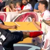 Polémica: el planchazo de Corcho Rodríguez contra Montiel que el VAR omitió en River vs. Monterrey