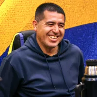 Adonis Frías, defensor central que le gusta a Riquelme, apareció con un buzo de Boca