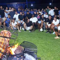 Revelaron que Fernando Gago hizo el asado en Boca Predio para todo el plantel: "Lo había prometido"