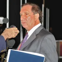 Una locura más: la vez en la que Bilardo quiso llevar a un jugador de básquet al plantel de Boca