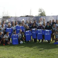 El emotivo homenaje de la U a sus pioneras en el día del futfem