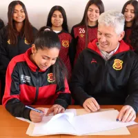 Aplausos: Rangers Fem presenta a su primera jugadora contratada