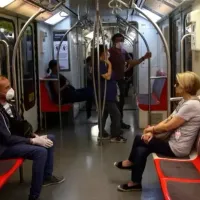 ¿Cómo funciona el Metro los días feriados y a qué hora cierra hoy?