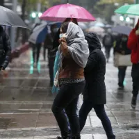 ¿Volverá a llover en Santiago? Mira el pronóstico del tiempo
