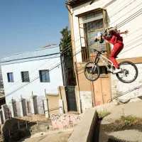 ¡Impactante recorrido de Valpo en bicicleta!