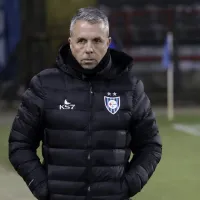 \&#039;Buenas noches\&#039;: DT de Huachipato se retira de rueda de prensa