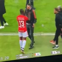 Enner Valencia se pelea con todos en el Inter de Aránguiz