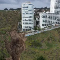 Fotos: Impacto por socavón en Viña del Mar que afecta a un edificio