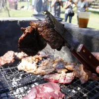 Revisa todo lo que no debes hacer en un asado o perjudicarás tu carne