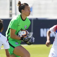 Es oficial: Tiane Endler es \&#039;centenaria\&#039; en La Roja