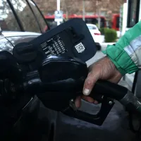 Conoce si subió el precio del combustible en Chile este jueves