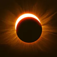 ¿Cuándo son el eclipse lunar y solar en octubre?