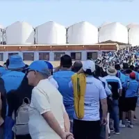 Hinchas de Iquique durmieron afuera del estadio