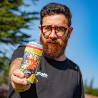 \&#039;Vivo y sueño cerveza\&#039;: creó una chela artesanal y ahora lanza libro de mapa cervecero