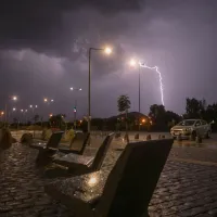 ¿Qué comunas tendrán tormentas eléctricas en Santiago y cuándo?