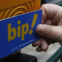 ¿Fin a las tarjetas Bip? Anuncian nuevo método de pago para el Metro de Santiago