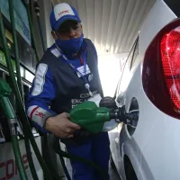 ¿Sube o baja la bencina? Conoce qué pasa con los combustibles esta semana en Chile