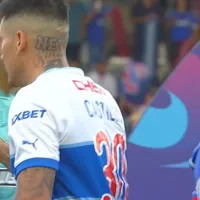 El frío saludo de Nicolás Castillo con Cristopher Toselli en el Clásico Universitario