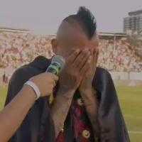 Vidal hasta las lágrimas y sin palabras ante recibimiento de los hinchas de Colo Colo