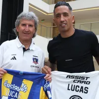 Lucas Barrios visita a Colo Colo previo al duelo por Copa Libertadores en Paraguay