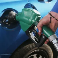 Gobierno ante la propuesta de bajar el impuesto específico: \&#039;Perjudicaría a los usuarios\&#039;