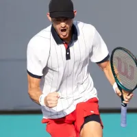 Nicolás Jarry gana un partidazo caldeado en las tribunas en Miami, discute con el árbitro y llega a octavos de final