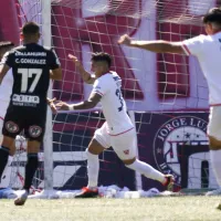 Un león le da la manito a otro: Deportes Copiapó le baja los humos al líder Iquique