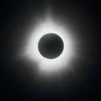 Las increíbles imágenes que dejó el eclipse solar: Revísalas aquí
