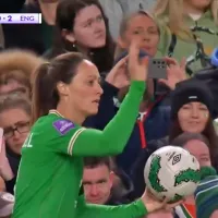 ¡Fue de 38 metros! El impactante saque de banda en el fútbol femenino que da la vuelta al mundo