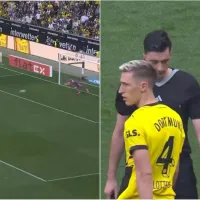 Insólito momento en la Bundesliga: jugador anota gol de penal pero el VAR frustra la celebración