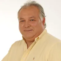 Sandrino Castec entrega buenas noticias sobre su salud: \&#039;Sigue grave, pero hay avances y recuperó la voz\&#039;