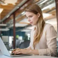¿Hay bonos para trabajadores jóvenes? Los detalles del subsidio que entrega el Sence