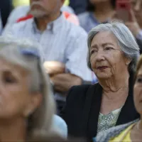 ¿A qué edad se pueden pensionar las mujeres en Chile? Postula al pago mensual de la PGU