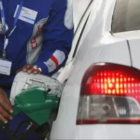 ¿Cuándo sube o baja la bencina? Revisa qué pasa esta semana con el precio de los combustibles