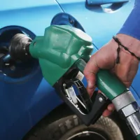 Precio de la bencina: ¿Sube o baja el valor de los combustibles?