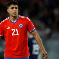 Damián Pizarro acompaña a La Roja Sub 20 en La Calera: Aparece con muletas tras cirugía