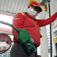 ¡Baja el precio de la bencina! Conoce qué pasa con los combustibles este jueves 25 de julio