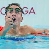 Eduardo Cisternas bate récord nacional de nado en París 2024 y festeja con particular denuncia